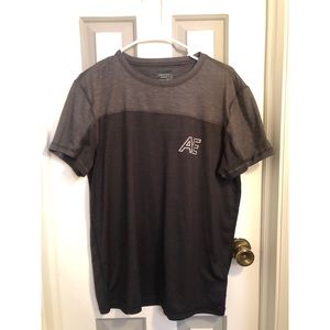 Black and Gray American Eagle Tee Shirt